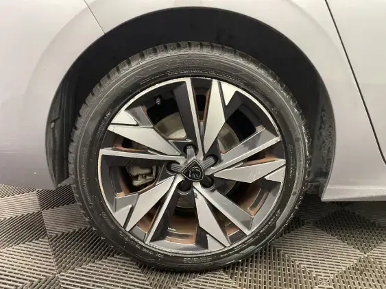 PEUGEOT 308 III - voiture d'occasion - Photo 23