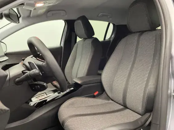 PEUGEOT 208 II - voiture d'occasion - Photo 16