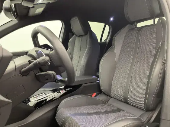 PEUGEOT 208 II - voiture d'occasion - Photo 17