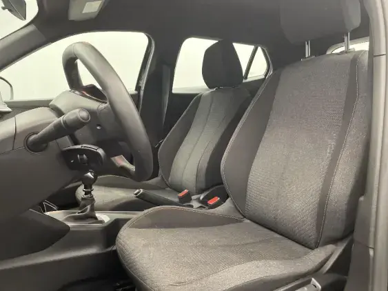 PEUGEOT 2008 II - voiture d'occasion - Photo 16