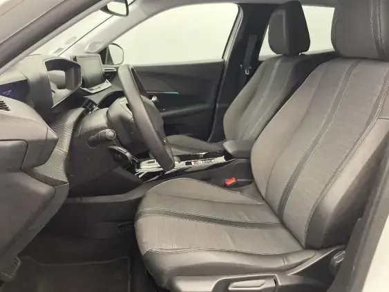 PEUGEOT 2008 ELECTRIQUE II - voiture d'occasion - Photo 17