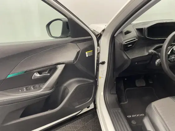 PEUGEOT 2008 ELECTRIQUE II - voiture d'occasion - Photo 18