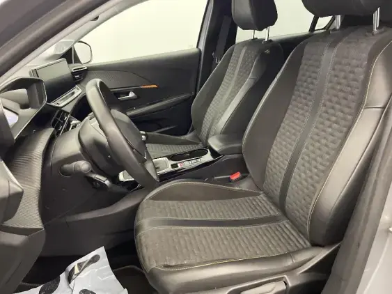 PEUGEOT 208 II - voiture d'occasion - Photo 17