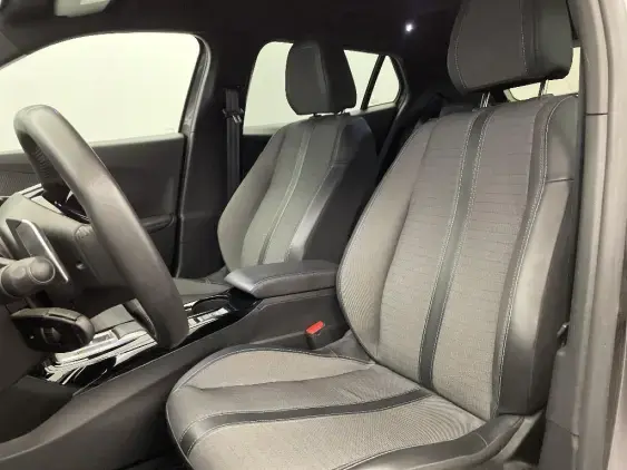 PEUGEOT 2008 II - voiture d'occasion - Photo 18