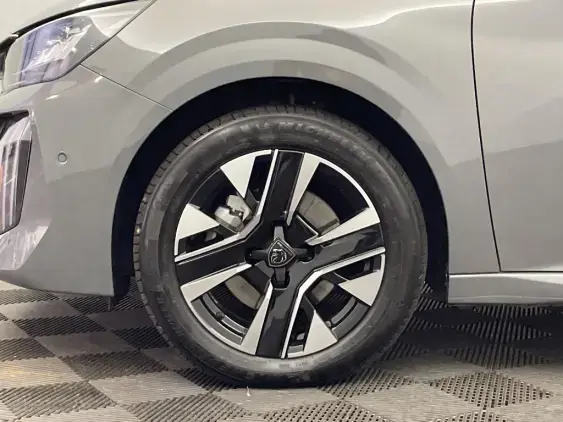 PEUGEOT 208 II - voiture d'occasion - Photo 21