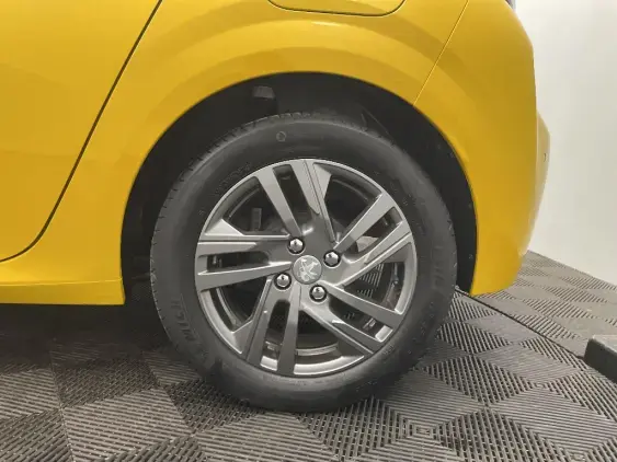 PEUGEOT 208 II - voiture d'occasion - Photo 23