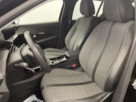PEUGEOT 208 II - voiture d'occasion - Photo 18