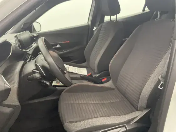 PEUGEOT 2008 II - voiture d'occasion - Photo 18
