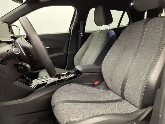 PEUGEOT 2008 II - voiture d'occasion - Photo 16