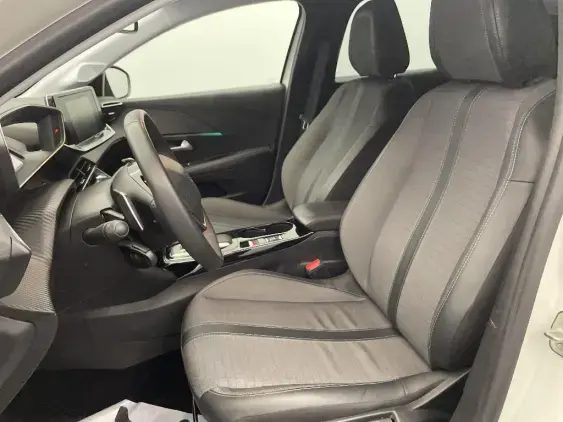 PEUGEOT 208 II - voiture d'occasion - Photo 18
