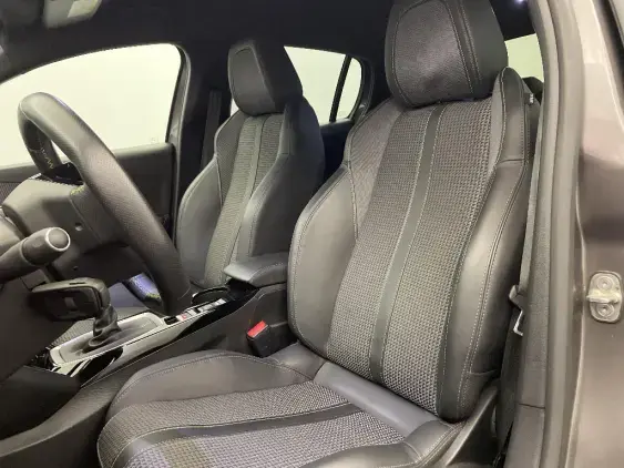 PEUGEOT 208 II - voiture d'occasion - Photo 18