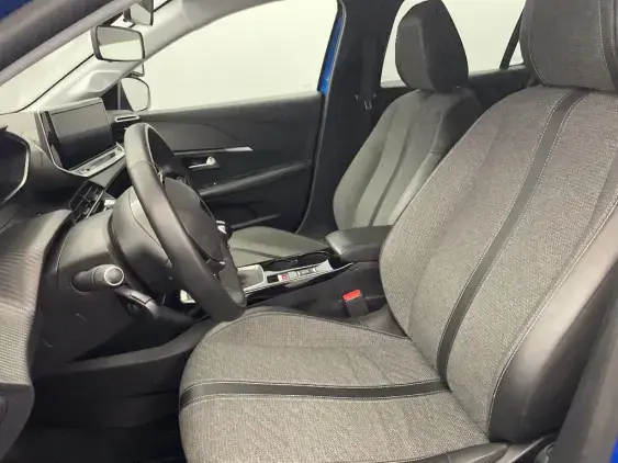 PEUGEOT 208 II - voiture d'occasion - Photo 18