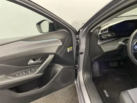 PEUGEOT 308 III - voiture d'occasion - Photo 19