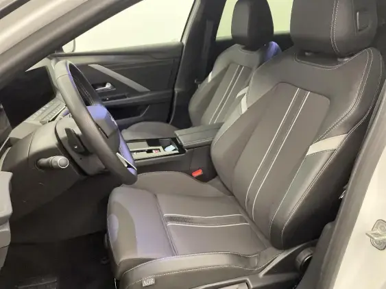 OPEL ASTRA L - voiture d'occasion - Photo 17