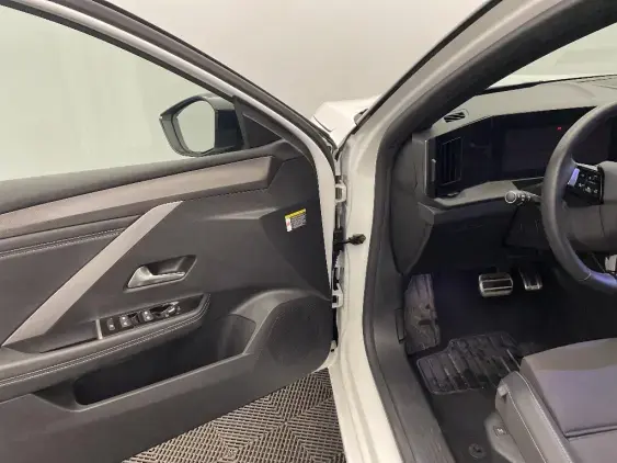 OPEL ASTRA L - voiture d'occasion - Photo 18