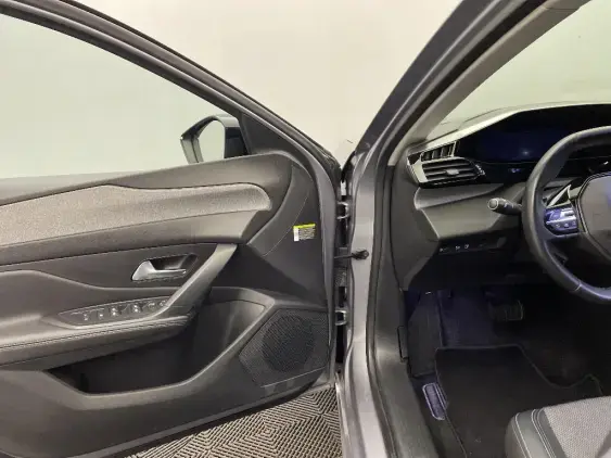PEUGEOT 308 III - voiture d'occasion - Photo 18