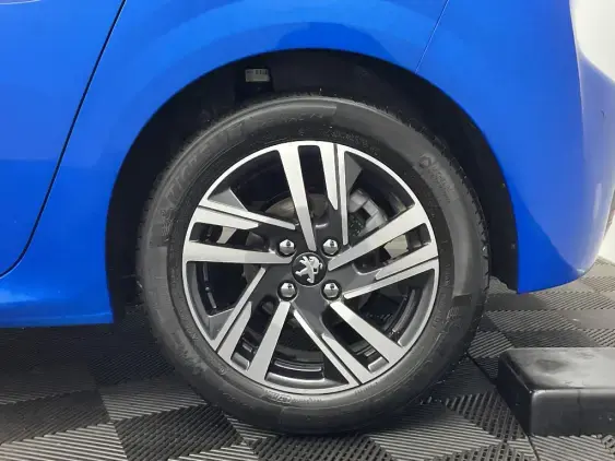 PEUGEOT 208 II - voiture d'occasion - Photo 24