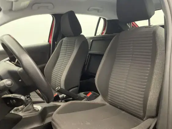 PEUGEOT 208 II - voiture d'occasion - Photo 17