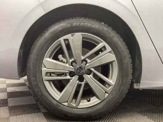 PEUGEOT 308 III - voiture d'occasion - Photo 25
