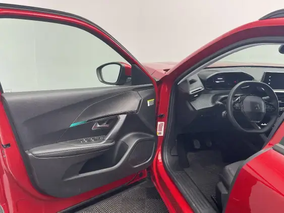 PEUGEOT 2008 II - voiture d'occasion - Photo 17