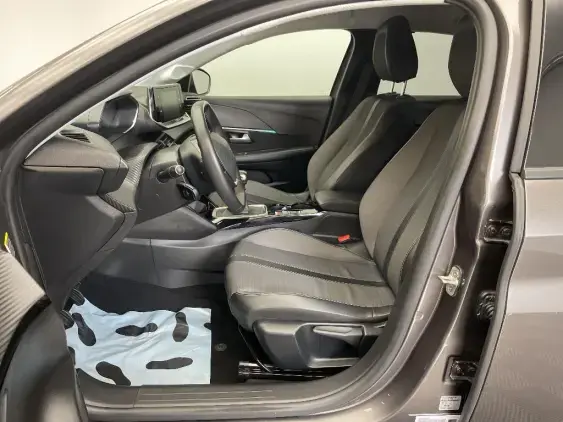 PEUGEOT 208 BUSINESS R II - voiture d'occasion - Photo 17