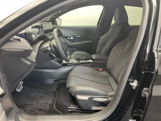 PEUGEOT 208 II - voiture d'occasion - Photo 17