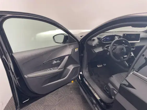 PEUGEOT 208 II - voiture d'occasion - Photo 18