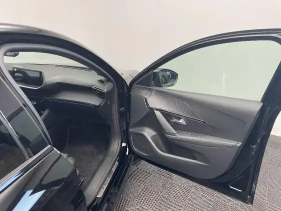 PEUGEOT 208 II - voiture d'occasion - Photo 19