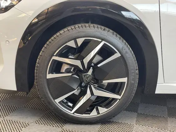 PEUGEOT 208 II - voiture d'occasion - Photo 21