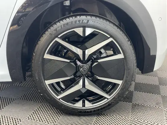 PEUGEOT 208 II - voiture d'occasion - Photo 22