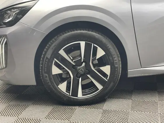 PEUGEOT 208 II - voiture d'occasion - Photo 20