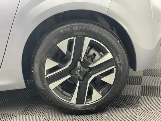 PEUGEOT 208 II - voiture d'occasion - Photo 21