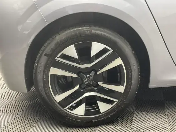 PEUGEOT 208 II - voiture d'occasion - Photo 22