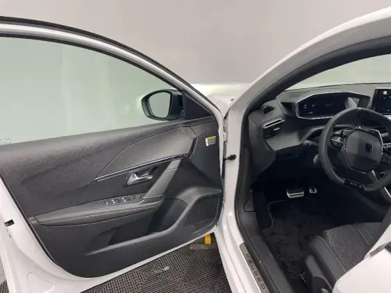 PEUGEOT 208 II - voiture d'occasion - Photo 16