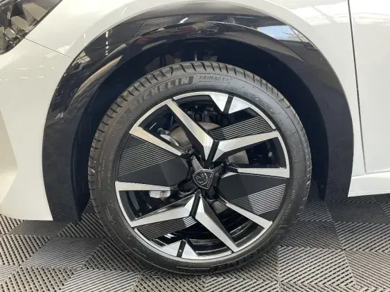 PEUGEOT 208 II - voiture d'occasion - Photo 20