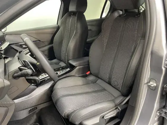 PEUGEOT 208 II - voiture d'occasion - Photo 17