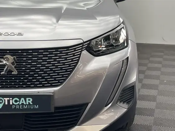 PEUGEOT 2008 ELECTRIQUE II - voiture d'occasion - Photo 19