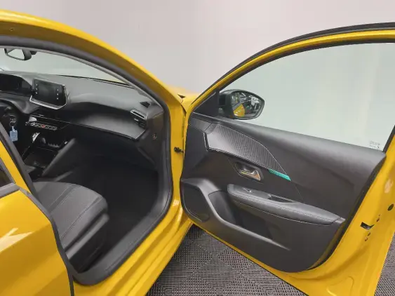 PEUGEOT 208 BUSINESS R II - voiture d'occasion - Photo 18