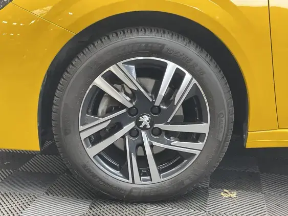 PEUGEOT 208 BUSINESS R II - voiture d'occasion - Photo 20