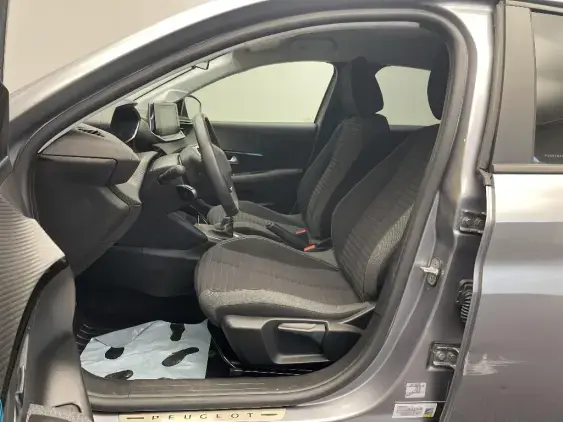 PEUGEOT 208 BUSINESS R II - voiture d'occasion - Photo 17