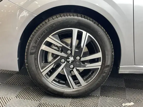 PEUGEOT 208 BUSINESS R II - voiture d'occasion - Photo 21