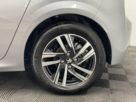 PEUGEOT 208 BUSINESS R II - voiture d'occasion - Photo 22