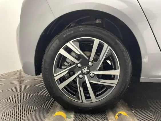 PEUGEOT 208 BUSINESS R II - voiture d'occasion - Photo 23