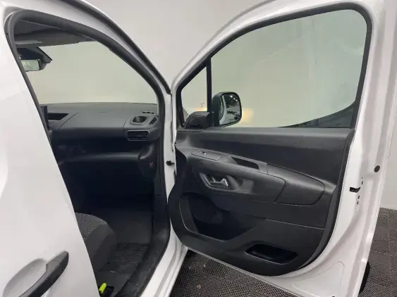 PEUGEOT PARTNER FGN III - voiture d'occasion - Photo 17