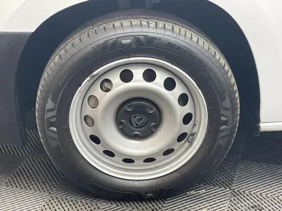 PEUGEOT PARTNER FGN III - voiture d'occasion - Photo 18