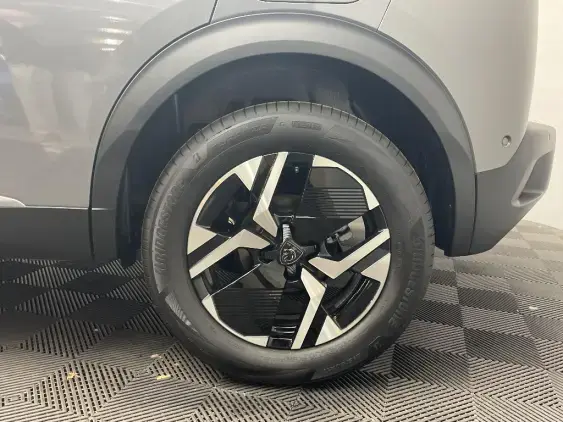 PEUGEOT 2008 II - voiture d'occasion - Photo 21