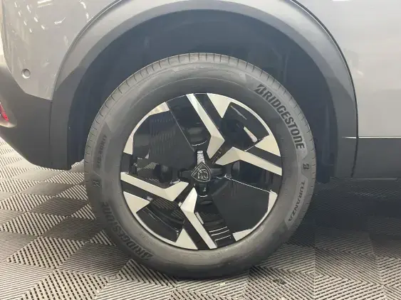 PEUGEOT 2008 II - voiture d'occasion - Photo 22