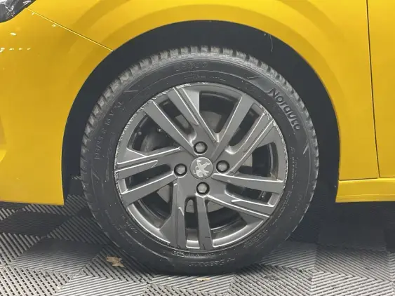 PEUGEOT 208 BUSINESS R II - voiture d'occasion - Photo 20