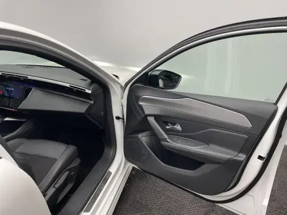 PEUGEOT 308 SW III - voiture d'occasion - Photo 18