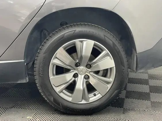 PEUGEOT 2008 - voiture d'occasion - Photo 21